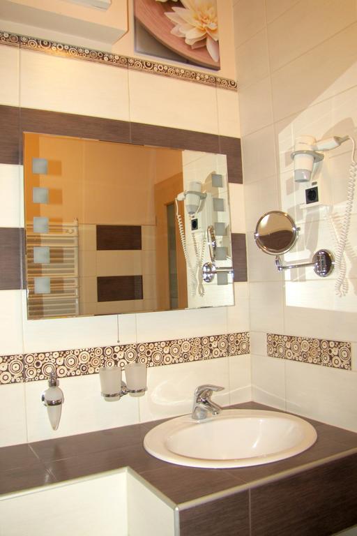 Dunalux Apartman Gyor Room photo
