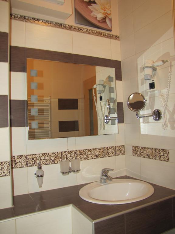 Dunalux Apartman Gyor Room photo